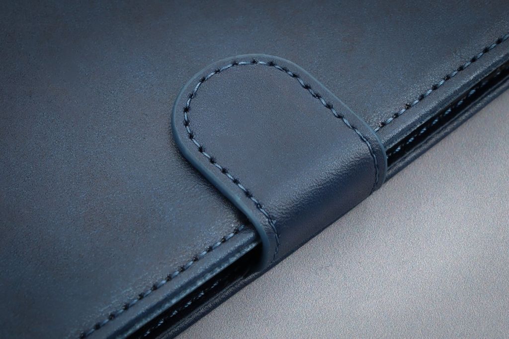 Close-up of material and magnetic closure in Bison Case Pocket