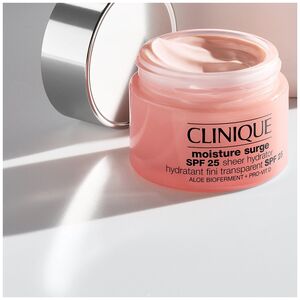 Clinique Moisture Surge SPF25 Sheer Hydrator nawilżający krem do twarzy 50ml