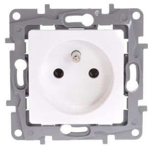 Legrand Gniazdo pojedyncze Niole 2P+Z białe (764540) 3371310 3414971000940