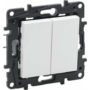 Legrand Niloe Step - łącznik schodowy podwójny 10 AX - kolor biały 863108 6461068 3414971834392