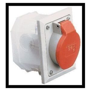 Polam Nakło Gniazdo 32A 3P+N+Z IP44 izolowane p/t 230/40V 2642-420 3115523 5900280805553