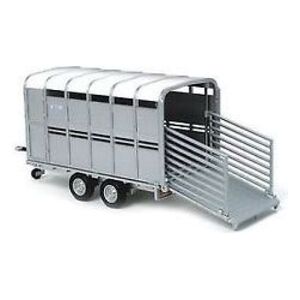 Tomy Ifor Williams Livestock Transporter