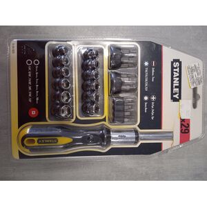 RATCHET SCREWDRIVER + 29 BITS AND SOCKETS