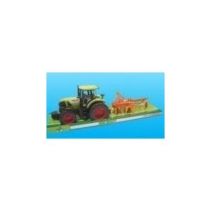 Traktor z maszyną rolniczą EDUKAMP