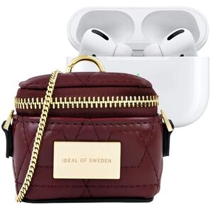 Ideal of Sweden Poppy AirPods Zip Bag Quilted Ruby uniwersalne