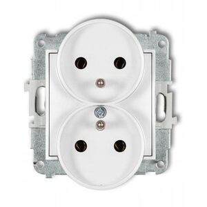 Διπλή πρίζα για πλαίσιο Karlik Icon 25IGPR-2z με γείωση 2x2P+Z χωρίς καλύμματα αγωγών ρεύματος λευκό ματ