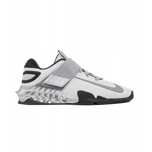 Nike Savaleos SE FZ8664-001 λευκό 42,5