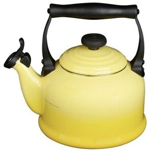 Le Creuset Kettle Traditional 2 1L yellow 0630870167949