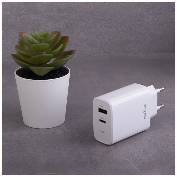 Maxlife MXTC-10-20AC PD QC charger 1x USB-C 1x USB 20W white 5907457789838
