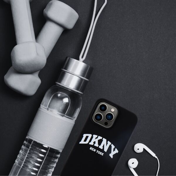 DKNY DKNY DKHMP16LSNYACH iPhone 16 Pro 6.3" czarny/black hardcase Silicone White Printed Logo MagSafe