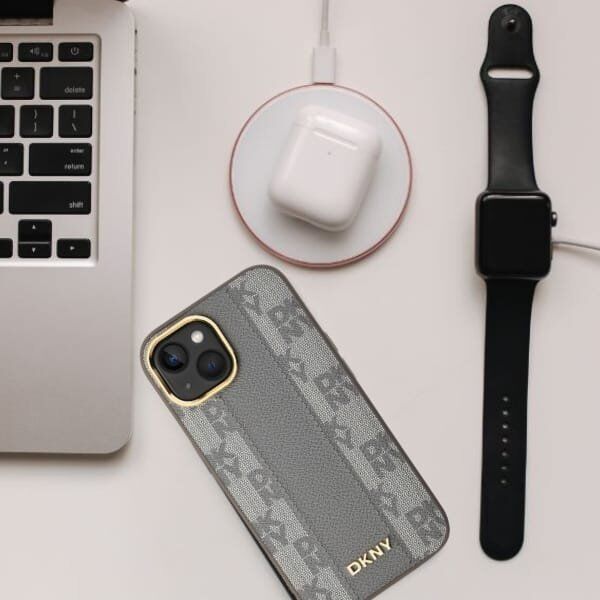 DKNY DKNY DKHMP15MPCPVSLE iPhone 15 Plus 6.7" beżowy/beige hardcase Leather Checkered Mono Pattern MagSafe