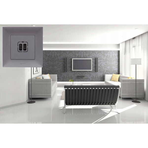 Legrand Niloe Step - ramka potrójna 3x- kolor czarny 863593 6505623 3414971843431