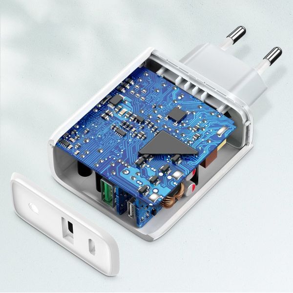 Ładowarka Ugreen 1x USB-A 1x USB-C 3 A (56562) 7363597 6957303864683