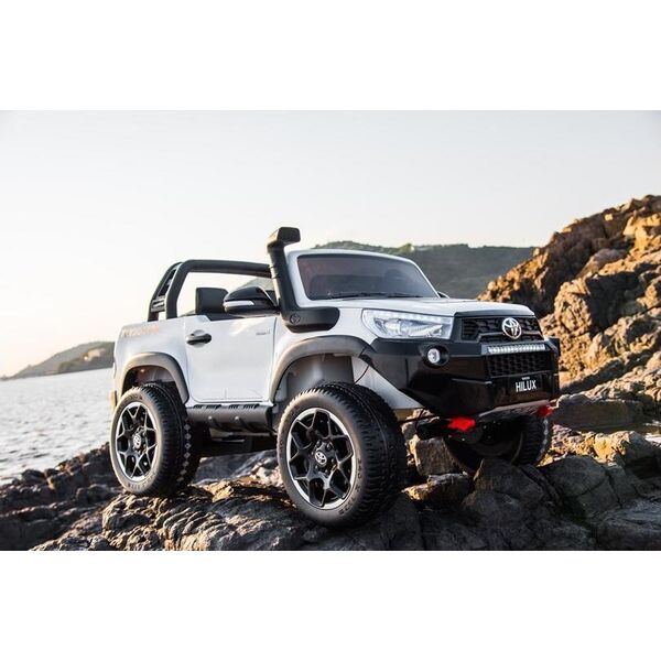 Lean Cars Auto na Akumulator Toyota Hilux Biały 10756043 5903802452198