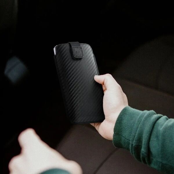 ForCell Futerał Forcell POCKET Carbon - Model 14 - do IPHONE 11 / XR 11465699 5903396127366
