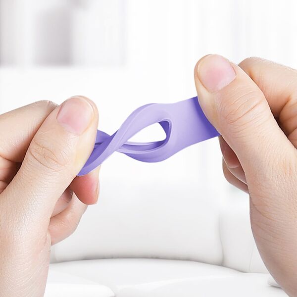 Crong Brelok Crong Silicone Case with Key Ring Apple AirTag (fioletowy) 12895865 5904310702638