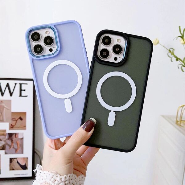 Hurtel Magnetyczne etui z MagSafe Color Matte Case do iPhone 15 Plus - burgundowe 13250012 9145576280126