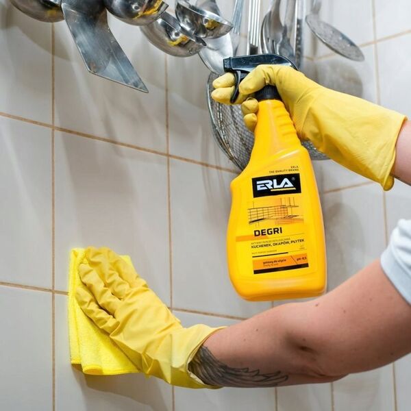 K2 K2 PŁYN DO ODTŁUSZCZANIA POWIERZCHNI ERLA DEGRI 750ML 13576764 5906534020208
