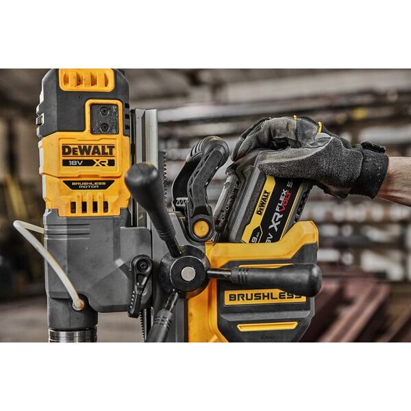 Wiertarko-wkrętarka Dewalt DEWALT. DRILL WITH MAGNETIC FOOT 18V DCD1623X2G 2x9.0Ah GNF 13615397 5035048796016