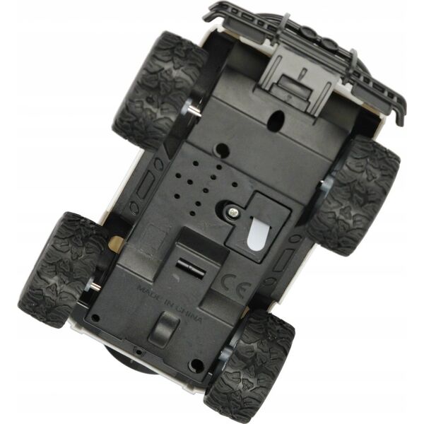Mega Creative AUTO TEREN 16CM MC DISP 6/36/72 14223114 5905523651263