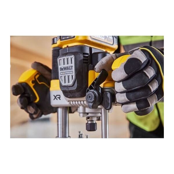 Frezarka Dewalt 18v xr frezarka 12mm 1/2cal. 2x5ah ps 14226621 5035048810378