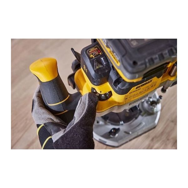 Frezarka Dewalt 18v xr frezarka 12mm 1/2cal. 2x5ah ps 14226621 5035048810378