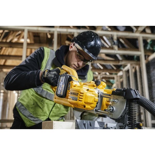 Ukośnica Dewalt DCS777T2 54 V 216 mm
