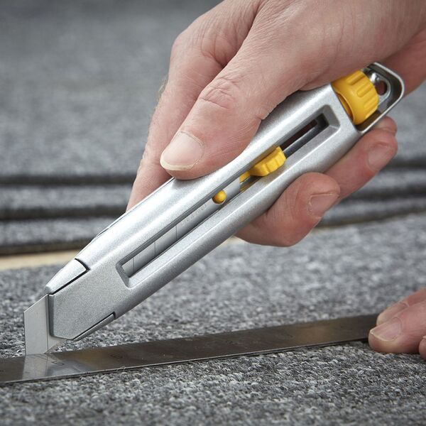 Stanley Nóż Interlock z ostrzem łamanym 18mm (0-10-018)