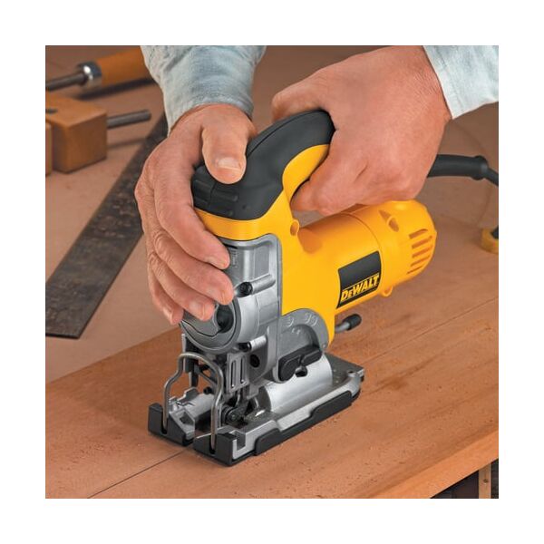 Wyrzynarka Dewalt DW331KT 701 W