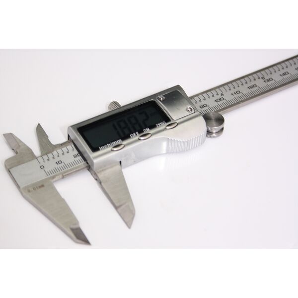 Corona Suwmiarka elektroniczna stalowa 150mm - C3431