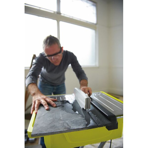 Ryobi Pilarka do cięcia płytek na mokro 178mm 500W (WS721S)