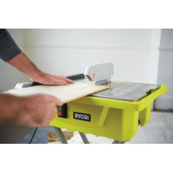 Ryobi Pilarka do cięcia płytek na mokro 178mm 500W (WS721S)