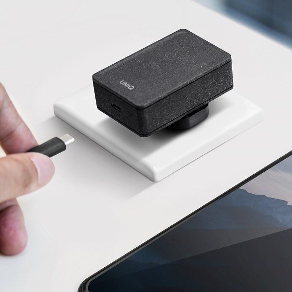 Ładowarka Uniq Versa Slim 1x USB-C 3 A (UNIQ136BLK)