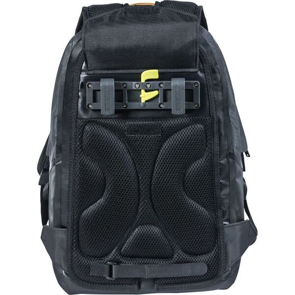 Basil Plecak Urban Dry 18L, mocowanie na haki Hook-On System, czarny mat