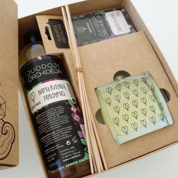 Aromika Namų kvapų rinkinys Aromika Juodoji orchidėja: namų kvapai su lazdelėmis 100 ml + namų kvapų papildymas 500 ml + sausas kvapas 11 g