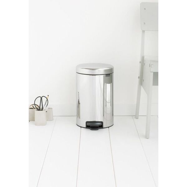 Kosz na śmieci Brabantia New Icon na pedał srebrny (920005116)