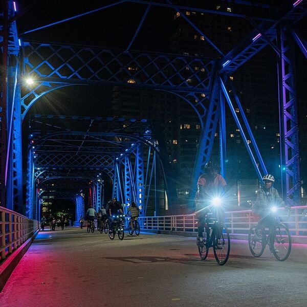 Blackburn Zestaw lampki BLACKBURN DAYBLAZER przód 550 lumenów, tył 65 lumenów (NEW)