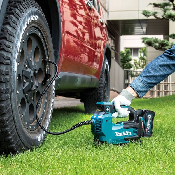 Kompresor samochodowy Makita Makita cordless compressor MP001GZ XGT, 40 volts, air pump (blue/black, without battery and charger)