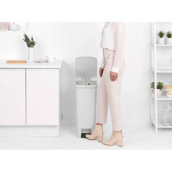 Kosz na śmieci Brabantia Kosz pedałowy Step Up 40l Light Grey 800009