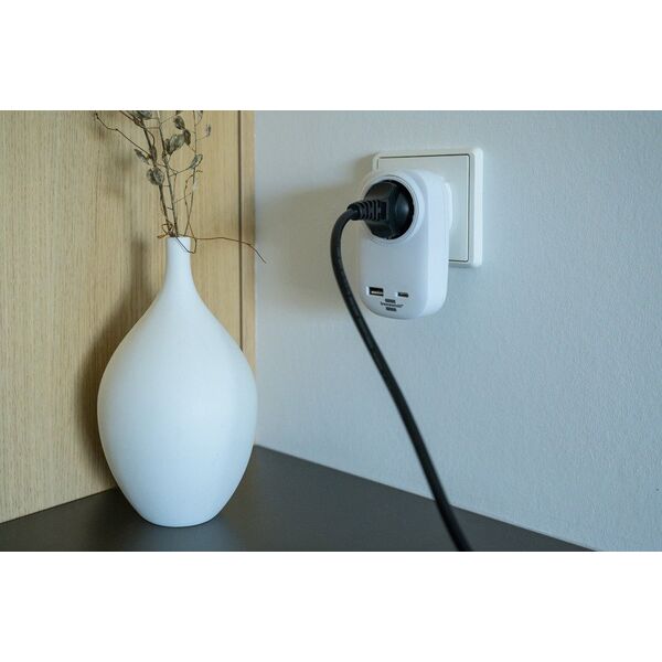 Brennenstuhl Brennenstuhl Socket Adapter with USB Power Delivery USB A/ Type C