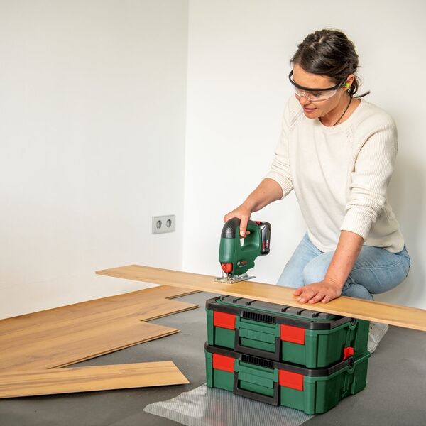 Wyrzynarka Bosch EasySaw 18V-70 18 V
