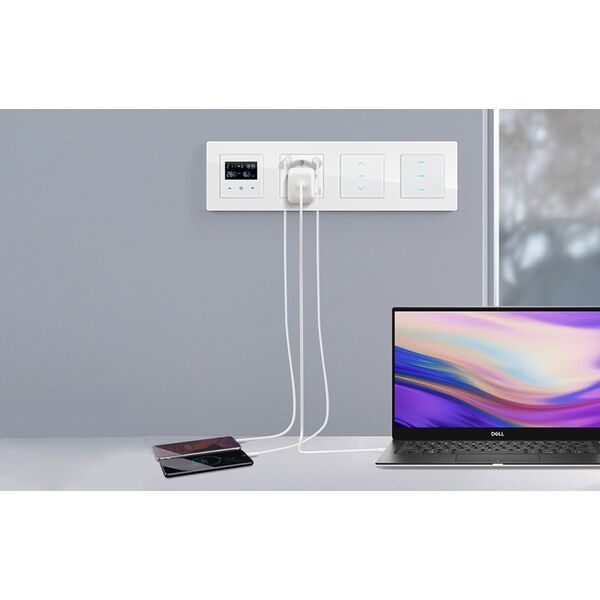 Avatto Inteligentne gniazdo ścienne WiFi Avatto N-WOT10-USB-B USB i USB-C TUYA (czarne)