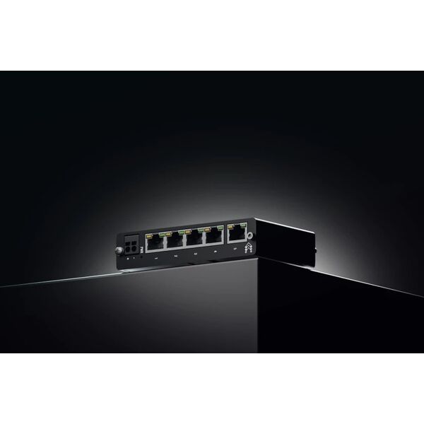 Switch Teltonika Przełšcznik przemysłowy TSW114 5xGbE Zintegrowany uchwyt DIN