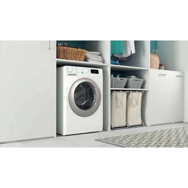 Pralka Indesit INDESIT | BWSE 71295X WSV EU | Washing machine | Energy efficiency class B | Front loading | Washing capacity 7 kg | 1200 RPM | Depth 43.5 cm | Width 59.5 cm | Display | Large digit | White