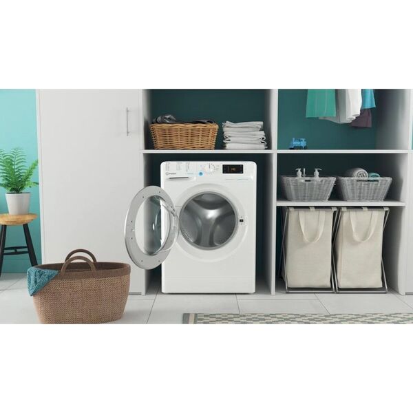 Pralka Indesit INDESIT | BWSE 71295X WSV EU | Washing machine | Energy efficiency class B | Front loading | Washing capacity 7 kg | 1200 RPM | Depth 43.5 cm | Width 59.5 cm | Display | Large digit | White