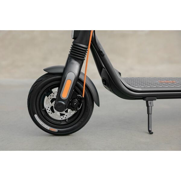Hulajnoga elektryczna Segway Ninebot by Segway Kickscooter F2 Pro E, Juodas | Segway | Kickscooter F2 Pro E | Up to 25 km/h | 10 " | Juodas