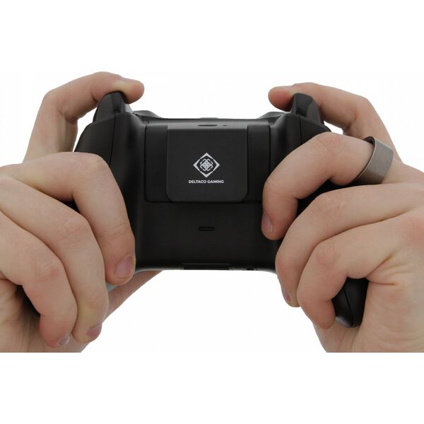 Deltaco Adapteris DELTACO GAMING QI su baterija 700 mAh bevieliam krovimui Xbox One pulteliui, juodas / GAM-083