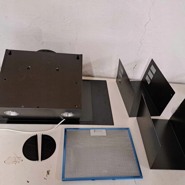 Okap Siemens Siemens LC85KDK60 IQ100 Angled Cooker Hood