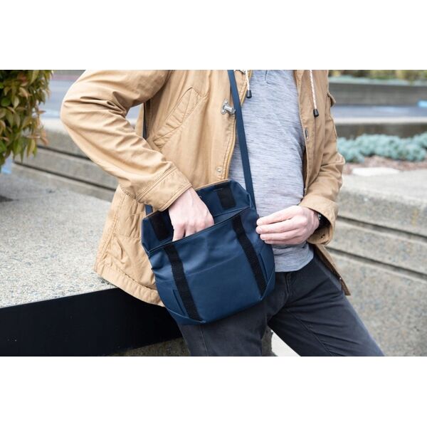Torba Peak Design Peak Design Field Pouch Midnight v2 - Niebieski, z paskiem
