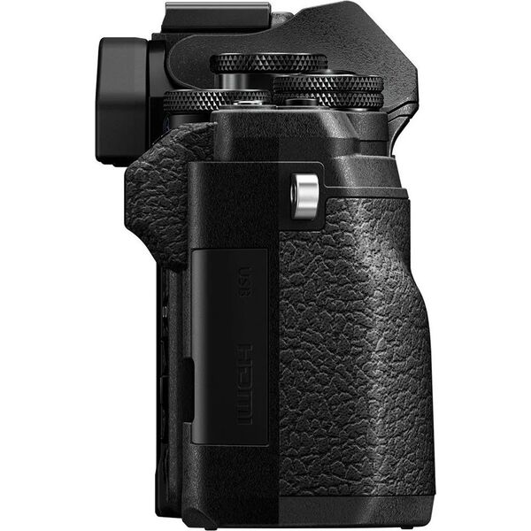 Aparat Olympus OM-D E-M10 Mark IV Czarny + 14-42mm EZ Pancake + 40-150mm f/4-5.6 R (V207134BE000)